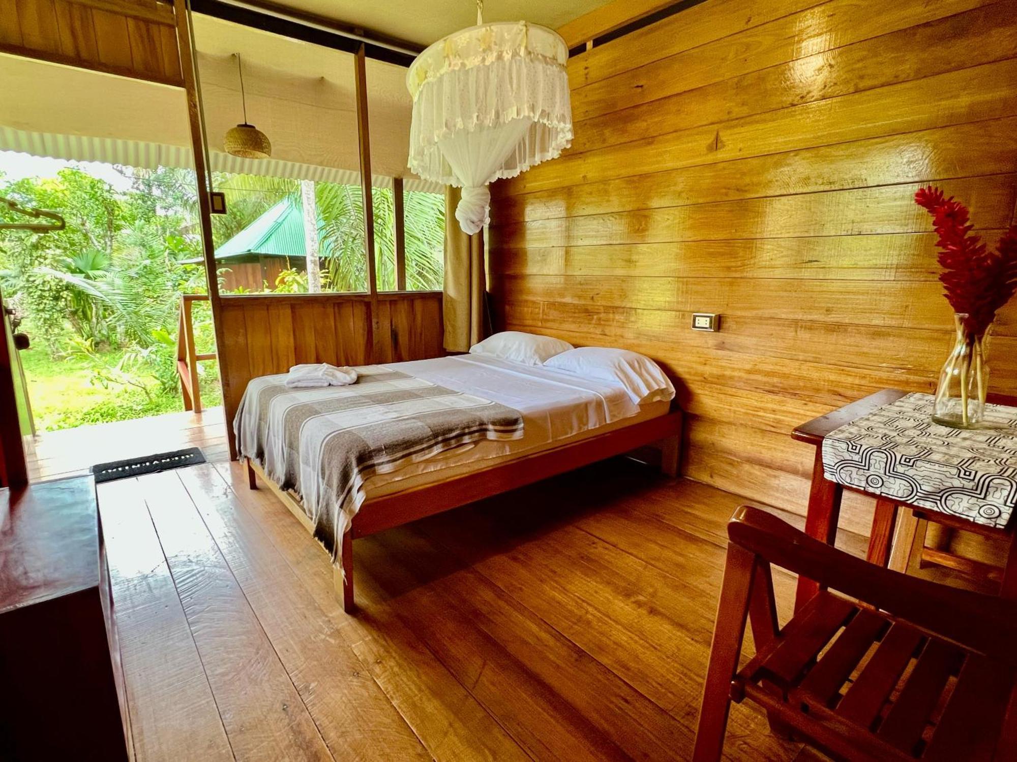 Отель Tronco Tambopata Adventure Пуэрто-Мальдонадо Экстерьер фото