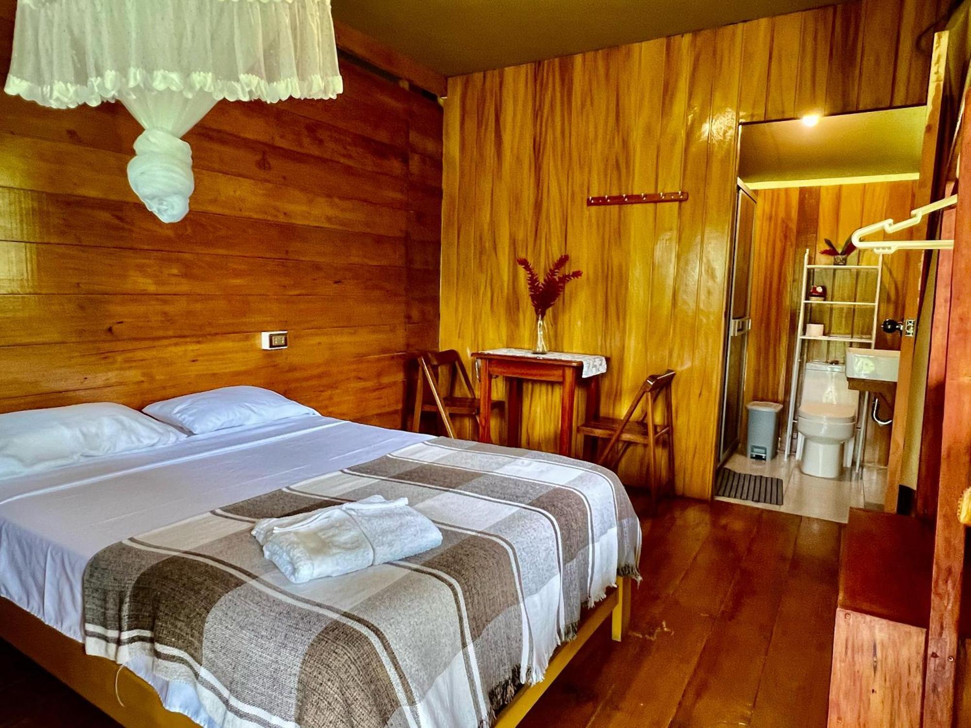 Отель Tronco Tambopata Adventure Пуэрто-Мальдонадо Экстерьер фото
